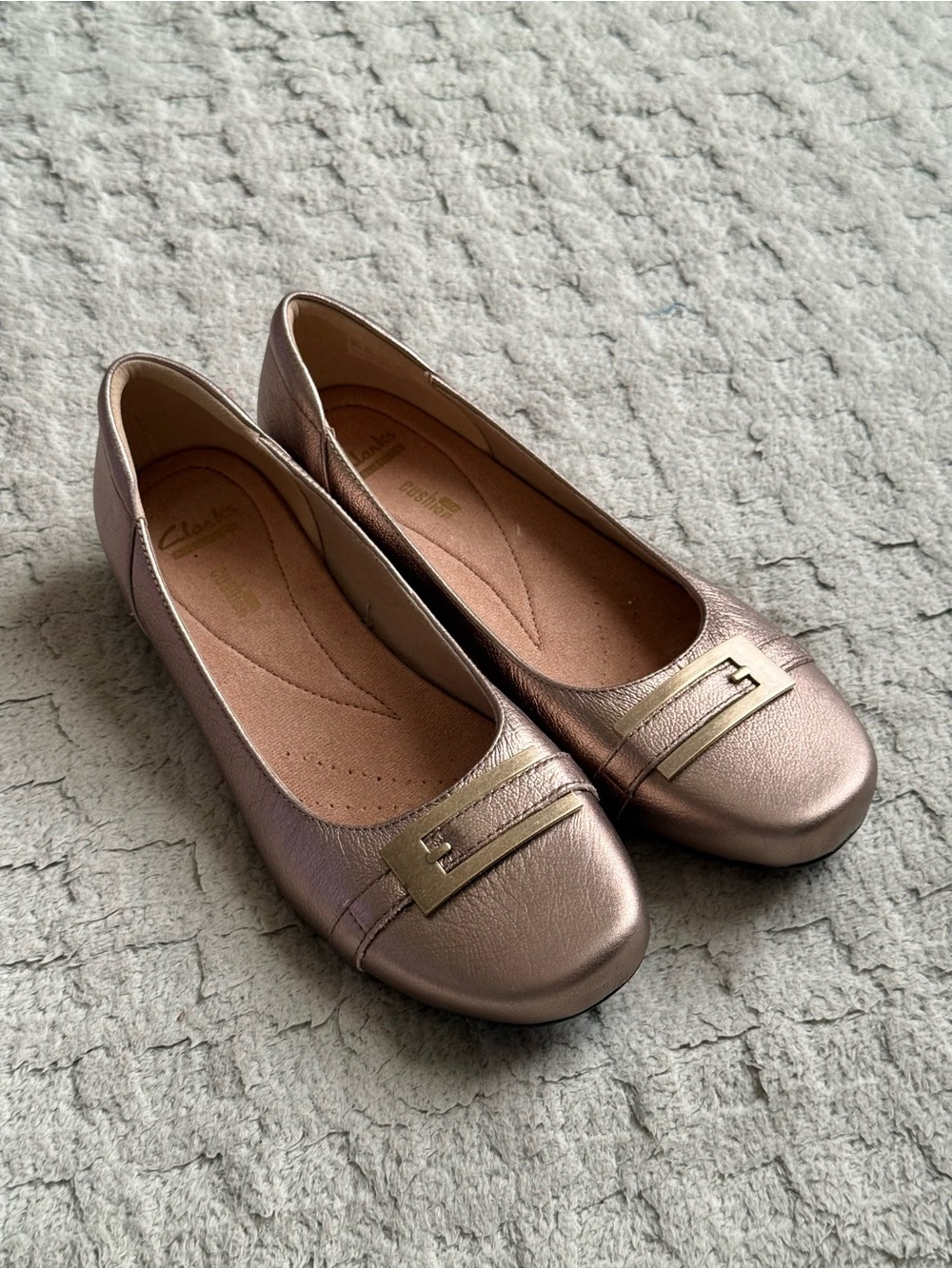 Clark's Leather Gold Ballet Flats With Gold Hardware 9.5
